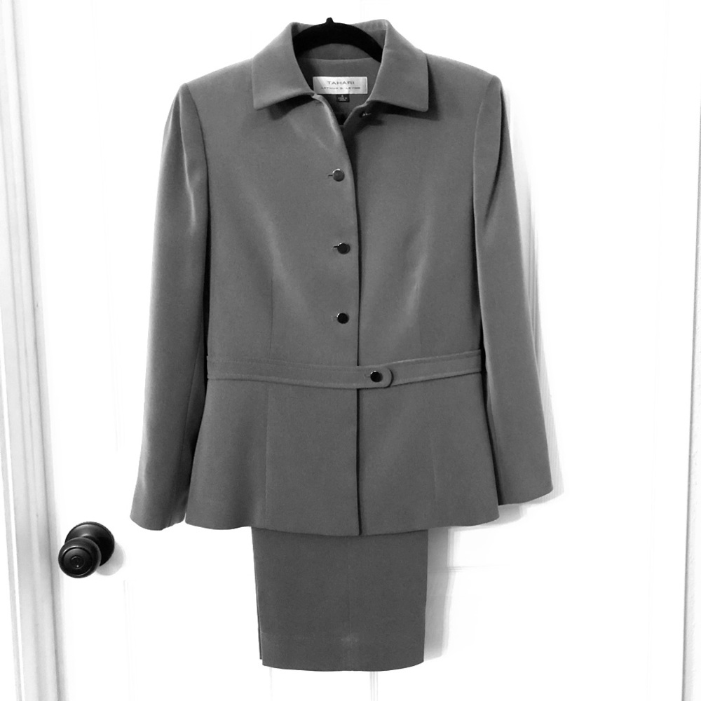 Tailored Tahari Pantsuit